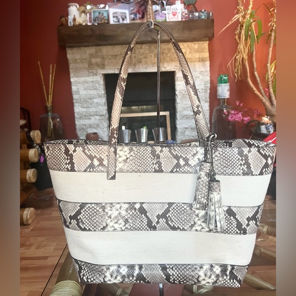 Michael Michael Kors Tasseled Snake‑Print Striped Canvas Large NWT with Pouch - Picture 5 of 12